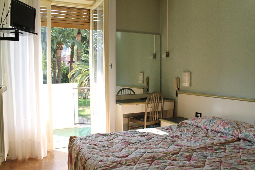 Hotel Europa Arma di Taggia Εξωτερικό φωτογραφία