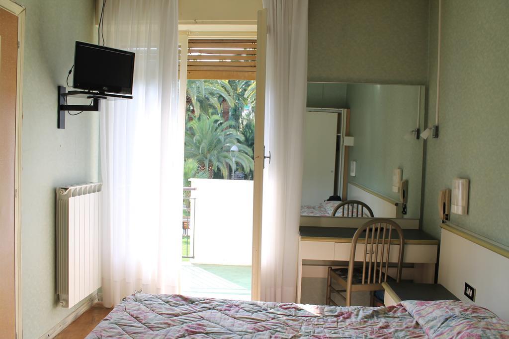 Hotel Europa Arma di Taggia Εξωτερικό φωτογραφία