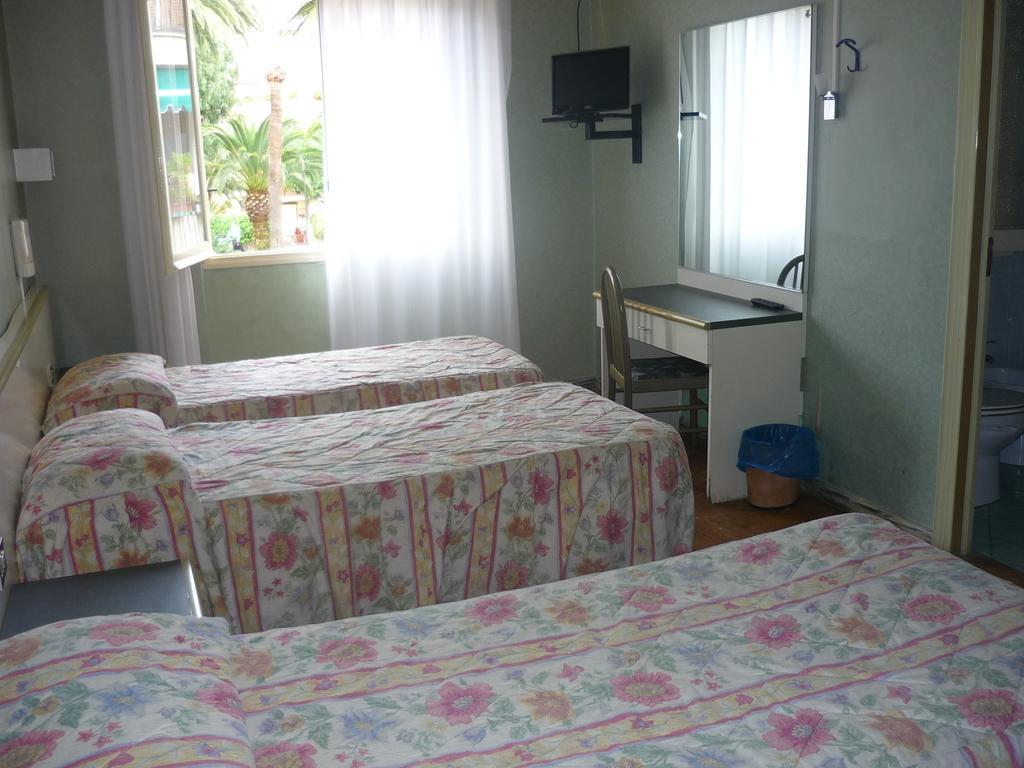 Hotel Europa Arma di Taggia Δωμάτιο φωτογραφία