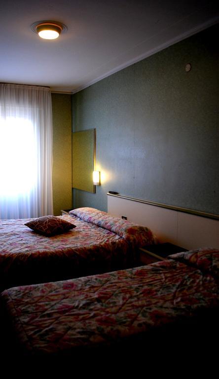 Hotel Europa Arma di Taggia Εξωτερικό φωτογραφία